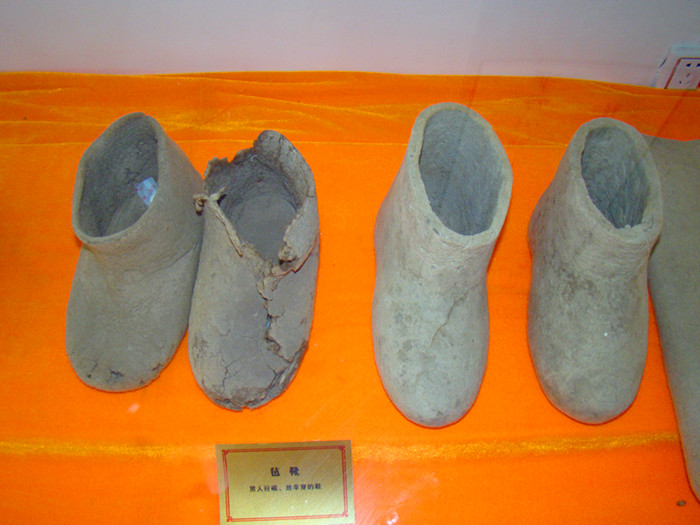 毡鞋.jpg