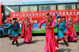 杭锦旗乌兰牧骑：把十九大精神“唱”到了群众心里！