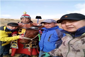 鄂前旗文化之星葛巴图