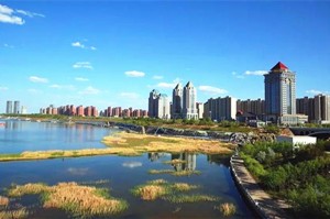 伊金霍洛旗 : “逛个街像游园一般”