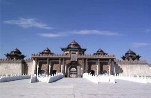 在建中的蒙古源流文化产业园区 ——北纬37度的蒙元文化传奇