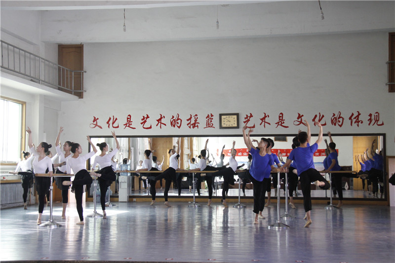 春冬训厉兵秣马 夯基砺真功.jpg